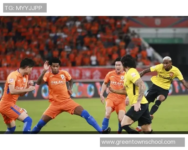 重庆足球队强势领跑全国锦标赛积分榜以73分稳居第一 重庆足球队强势领跑全国锦标赛积分榜以73分稳居第一