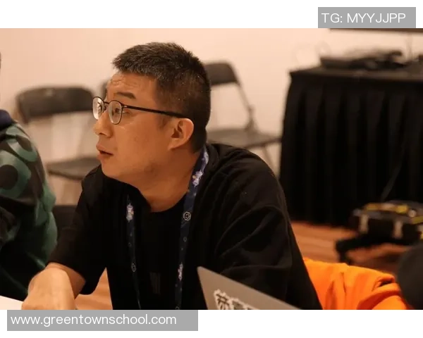 陈伟专访:从青涩少年到足球明星的成长之路回顾 陈伟专访:从青涩少年到足球明星的成长之路回顾